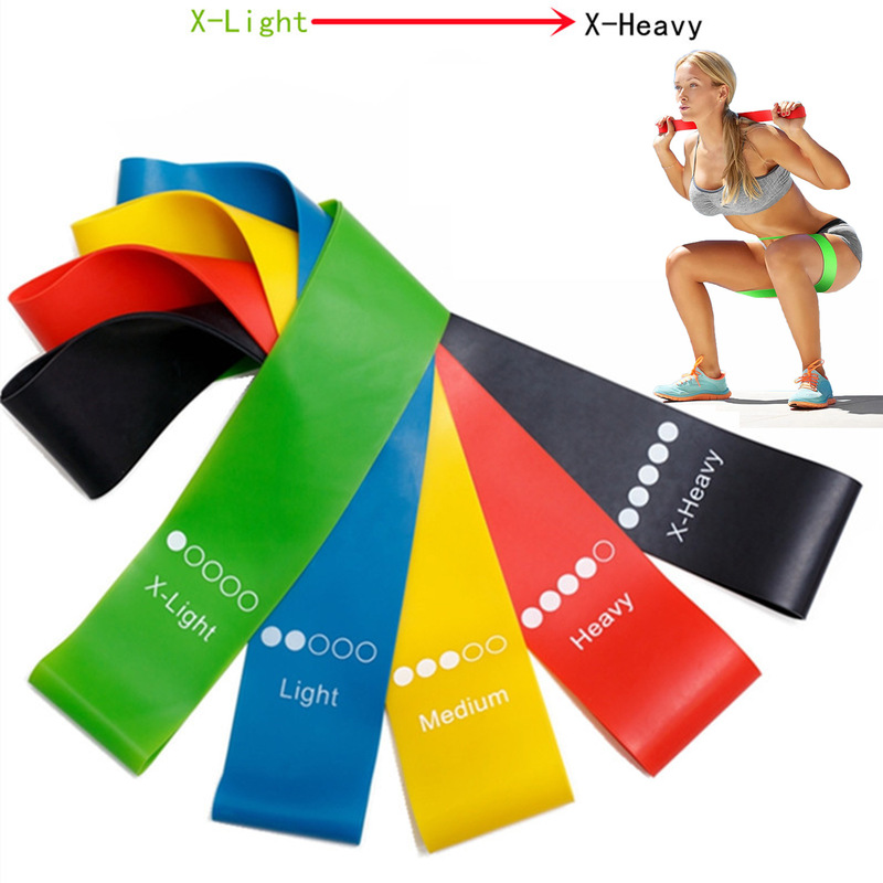 汎用性の高いTPE製エクササイズバンド。5段階の負荷調整が可 - Yoga Fitness Resistance Band のレビューと価格